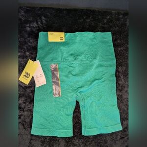 Seamless Green 6in High Rise Shorts